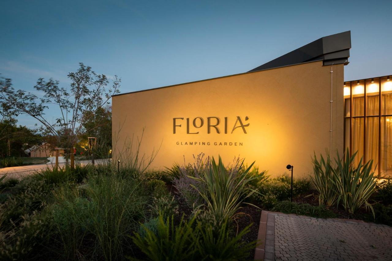 Floria Glamping Garden Hotel Labin  Exterior foto